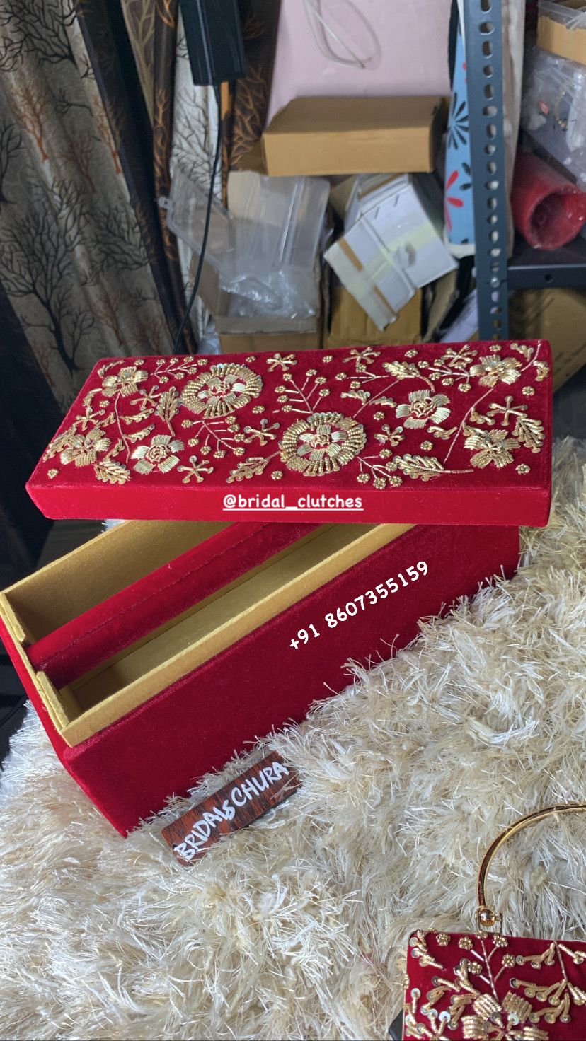 Hand embroidered custom made bangles box - Main Image
