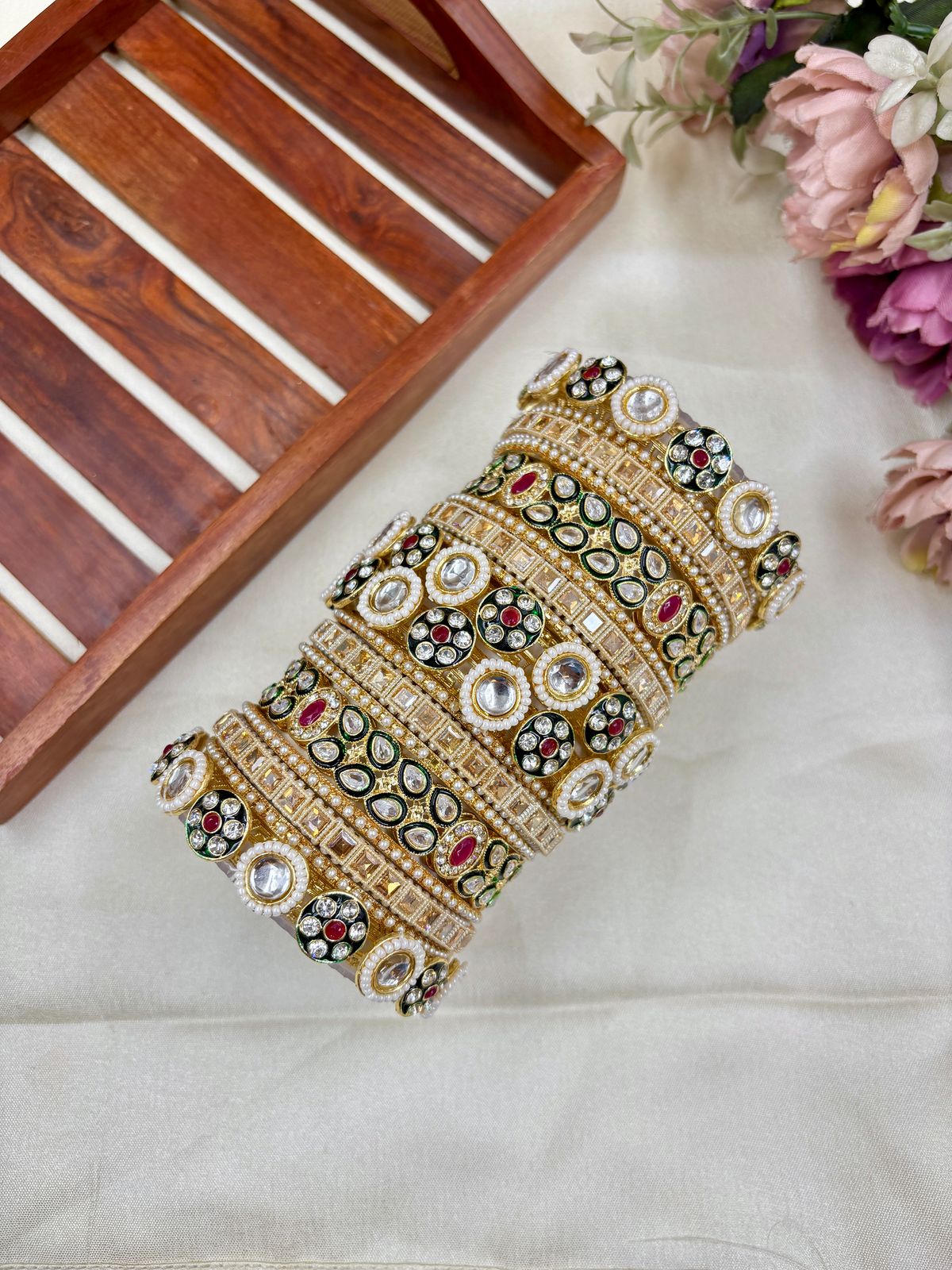 Heavy kundan rajwadi bangle set