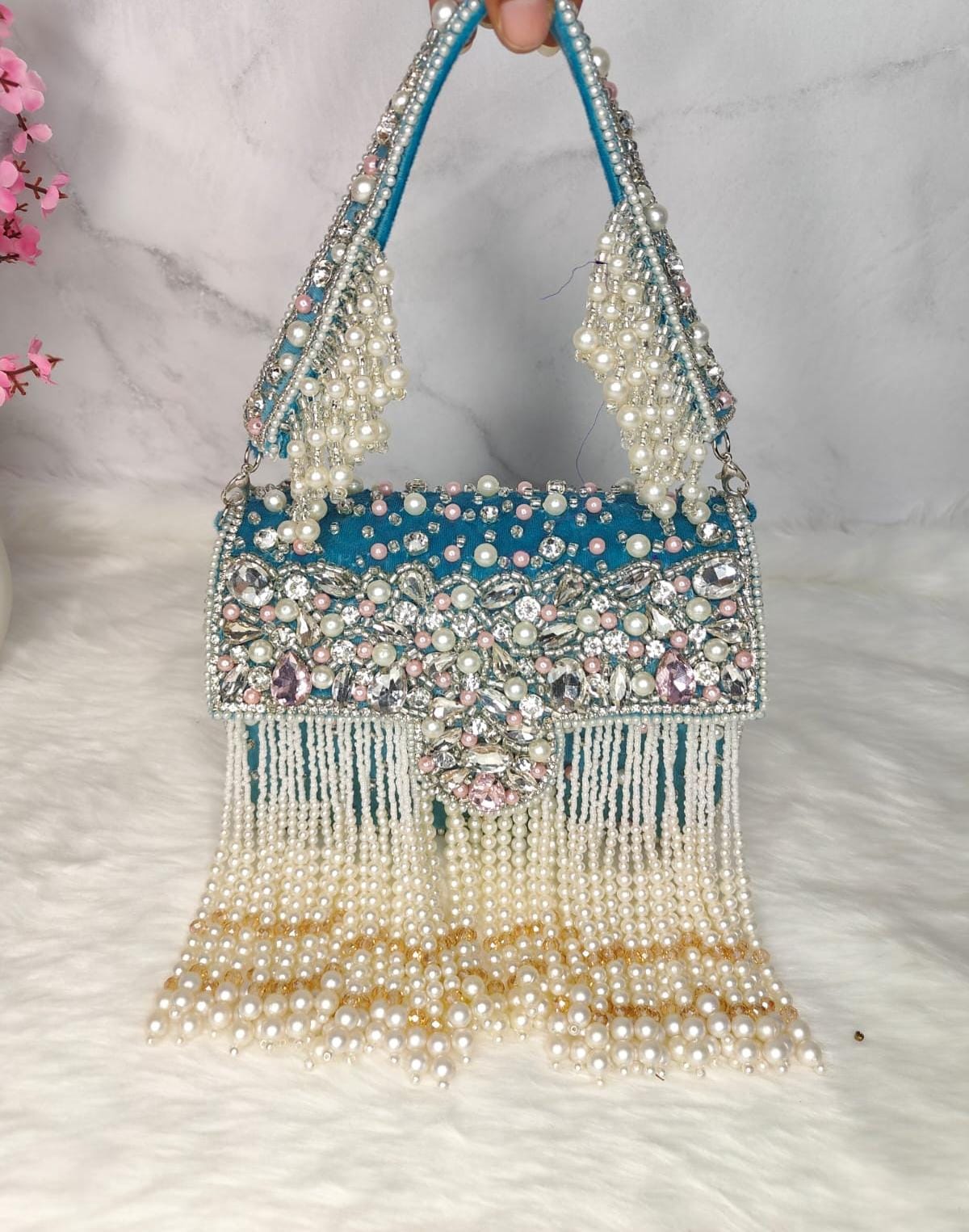 Dolly clutch