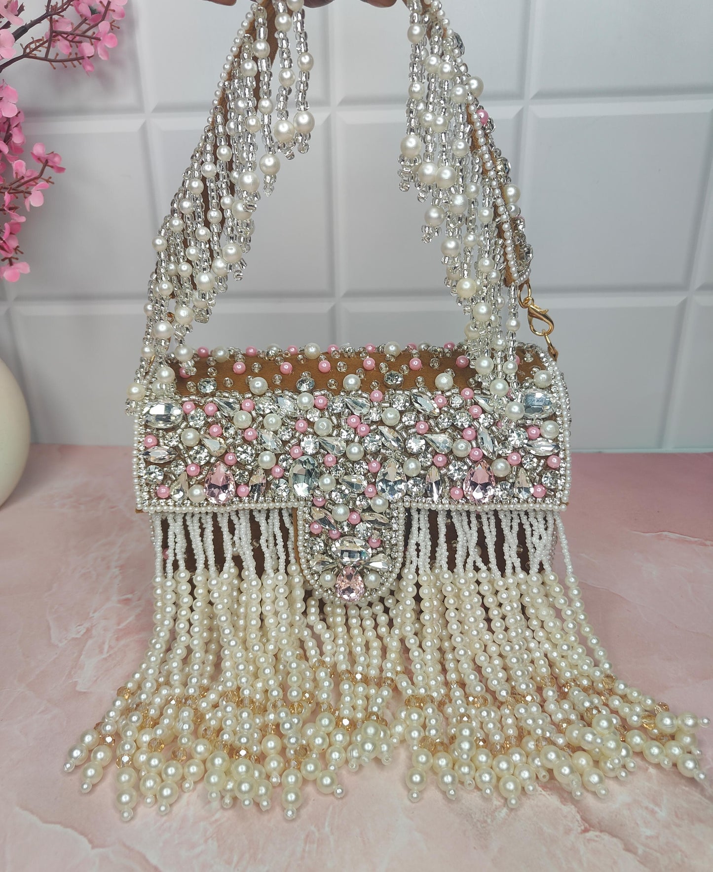 Dolly clutch