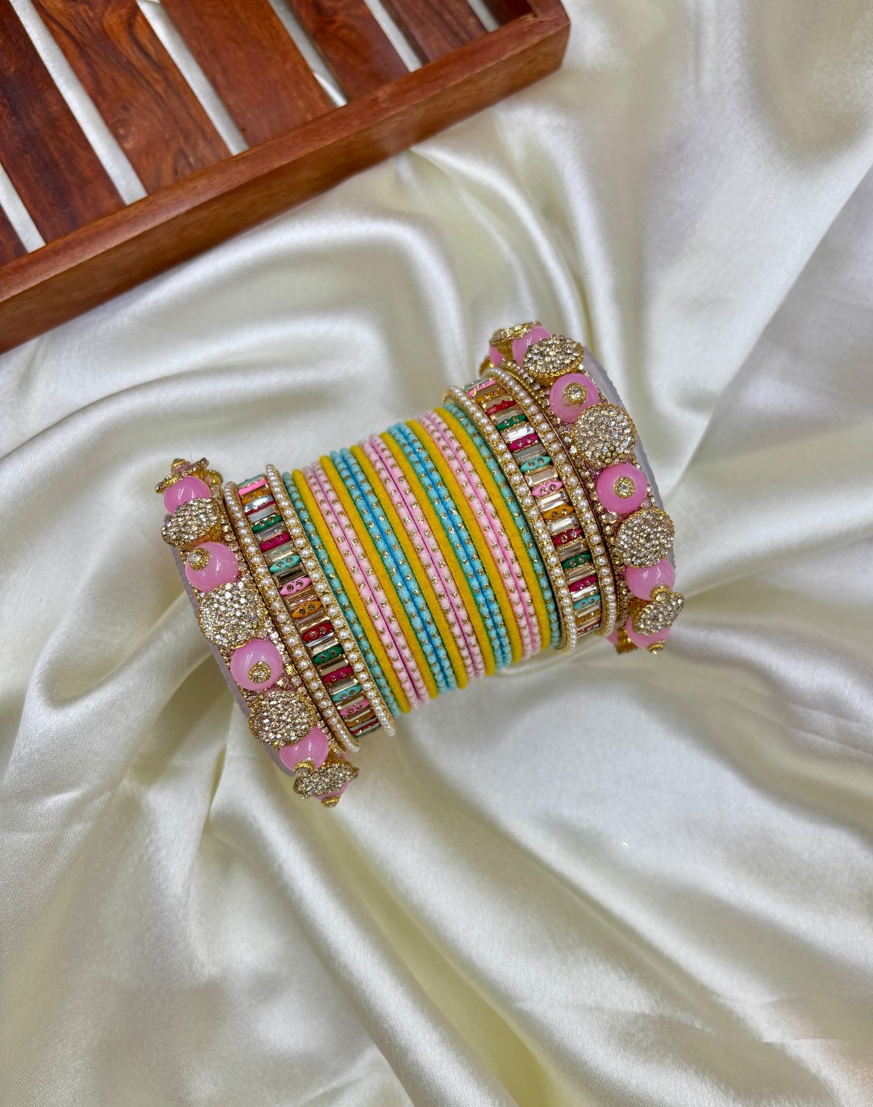 Multicolor pastel bangles set