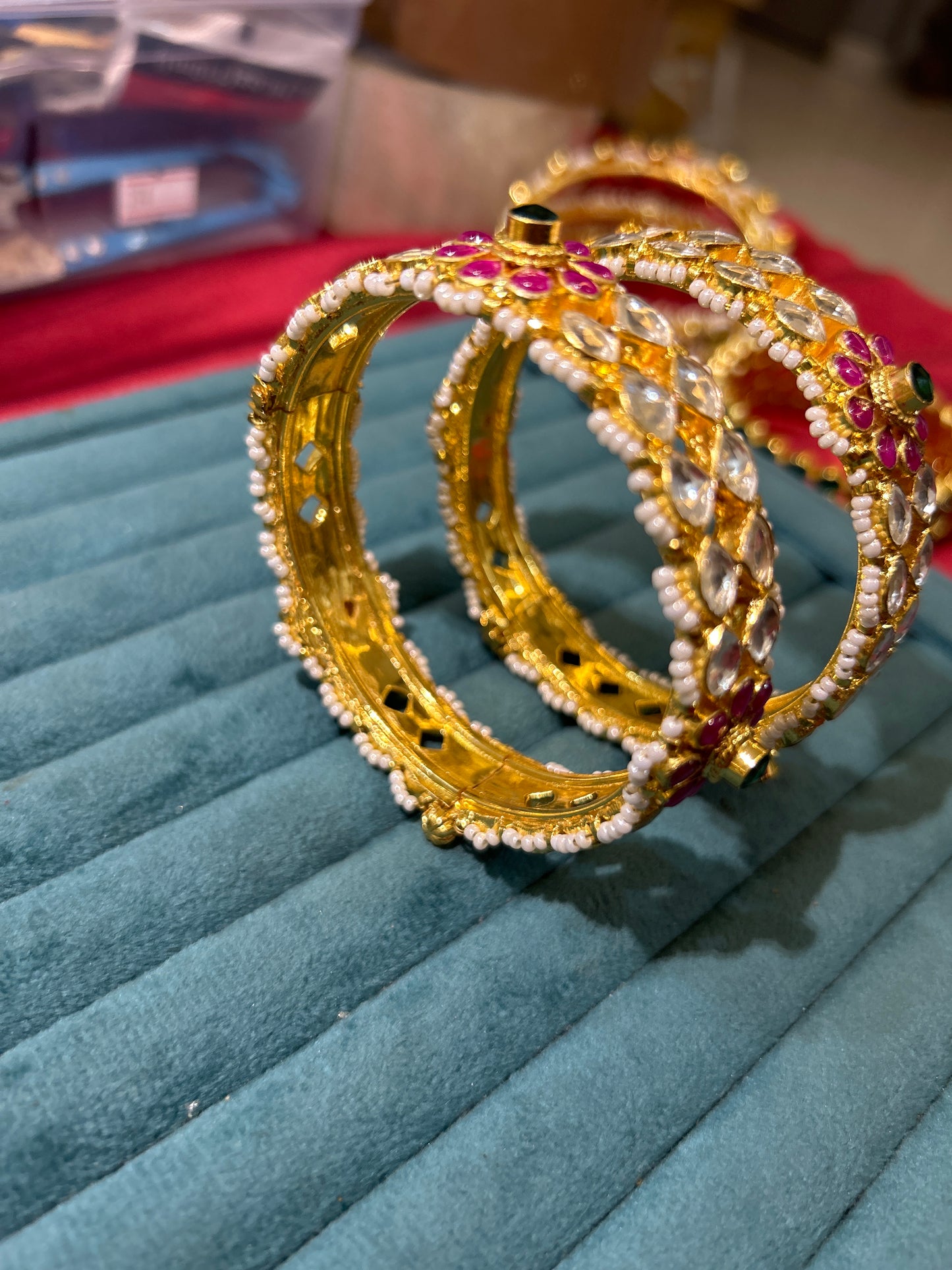‘Ishani’ Pachi kundan openable bangles