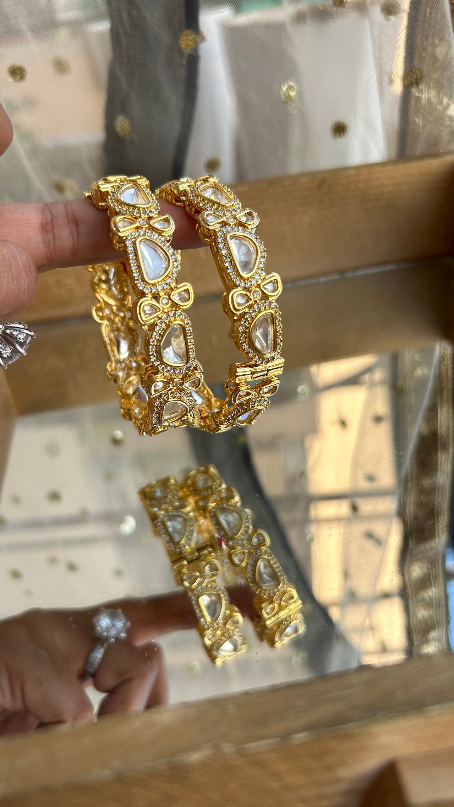 'Kehnkshan' uncut polki Openable Bangles