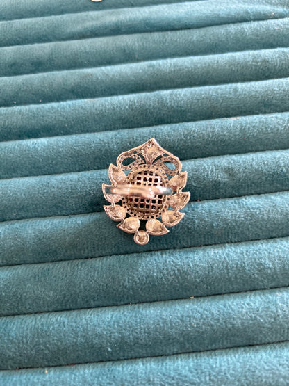 ‘Melony ’ Cocktail ring in Victorian polish