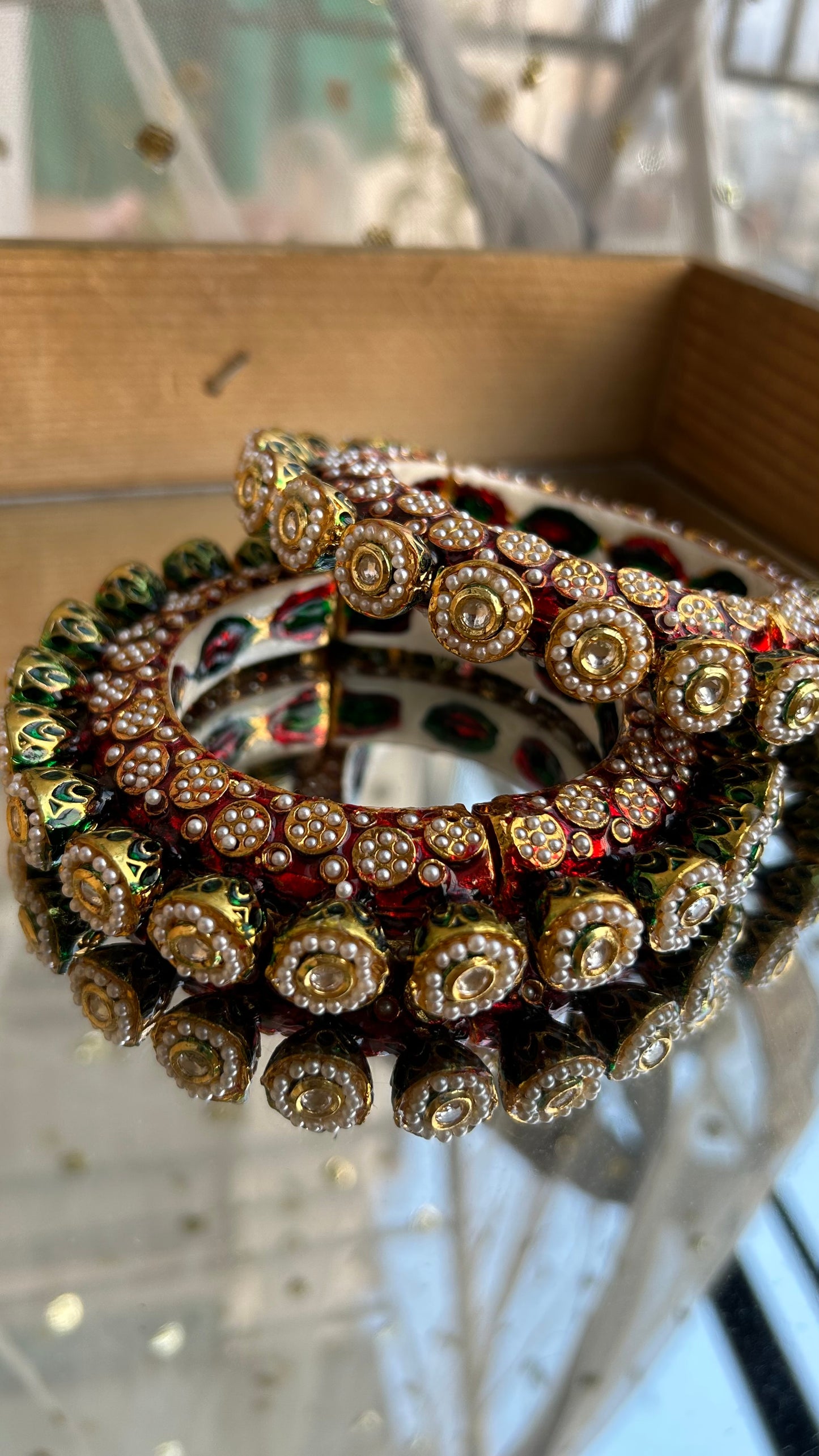 'Karnavati' jaddau bangles / pacheli