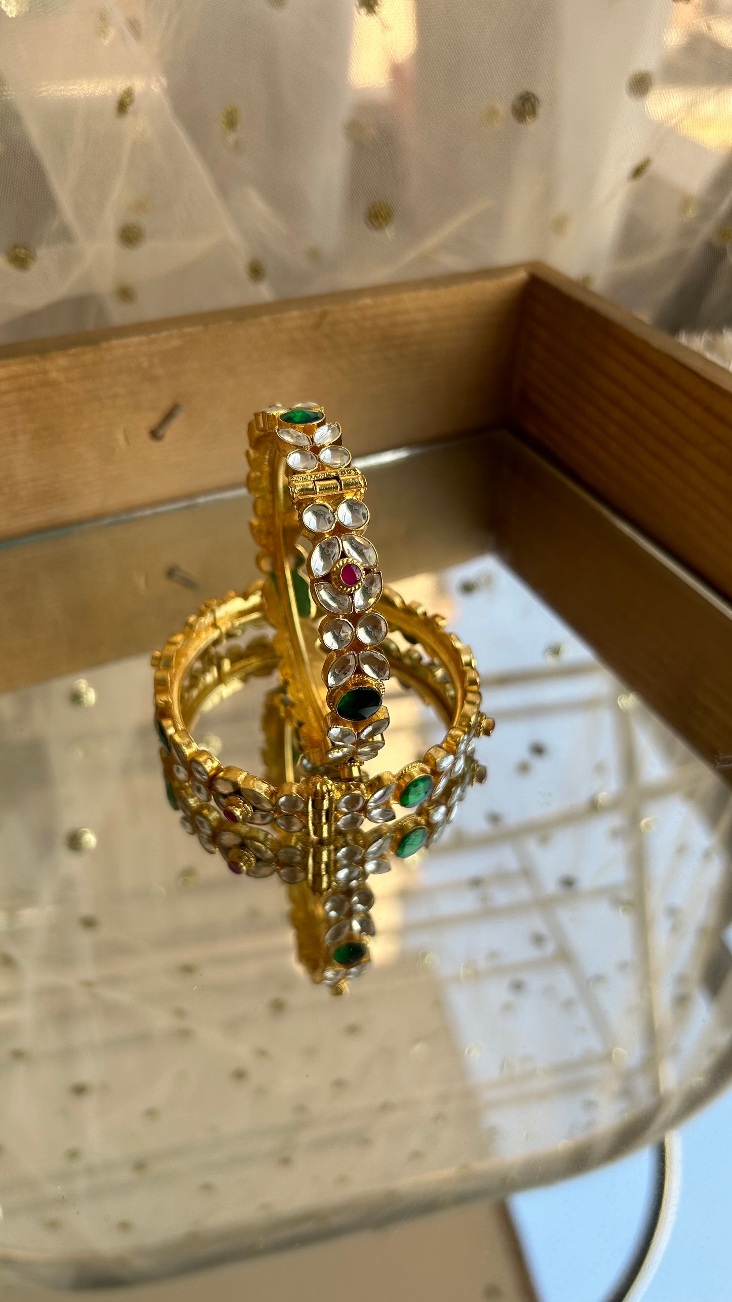 'Mannat' kundan Bangles