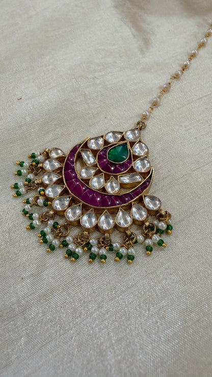 Pachi Kundan Mangtikka