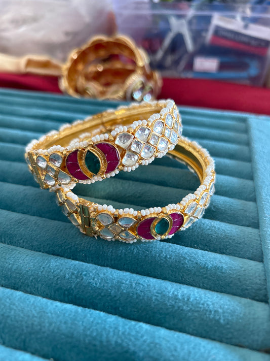 ‘Kanchan’  pachi kundan openable bangles