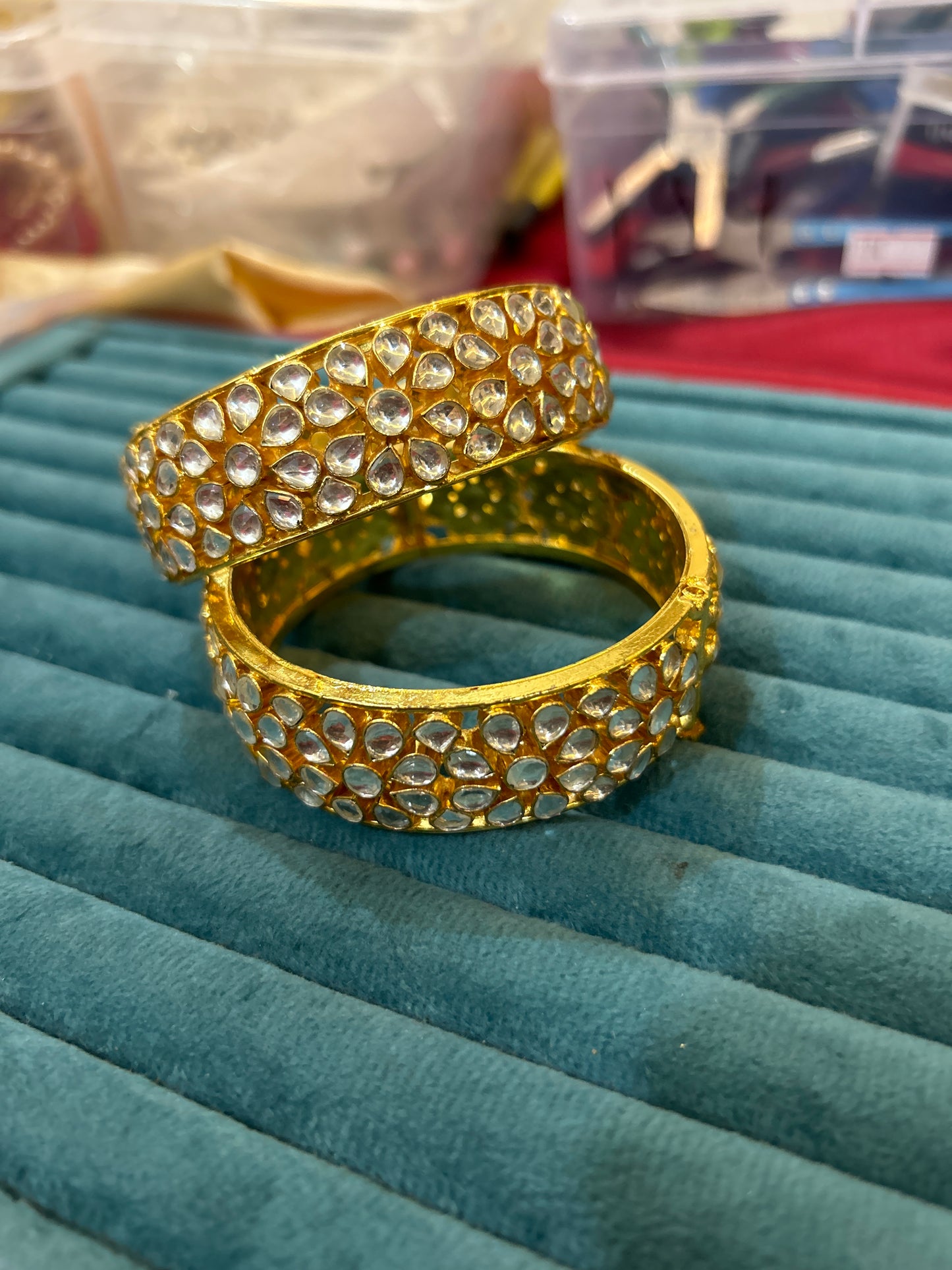 ‘Paro’ Broad pachi kundan Kadda