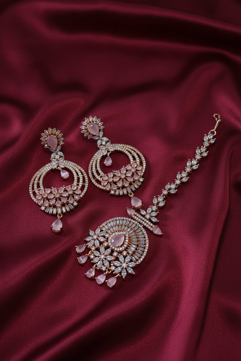 ‘Amruta’ lux Earring, and Tika set ￼