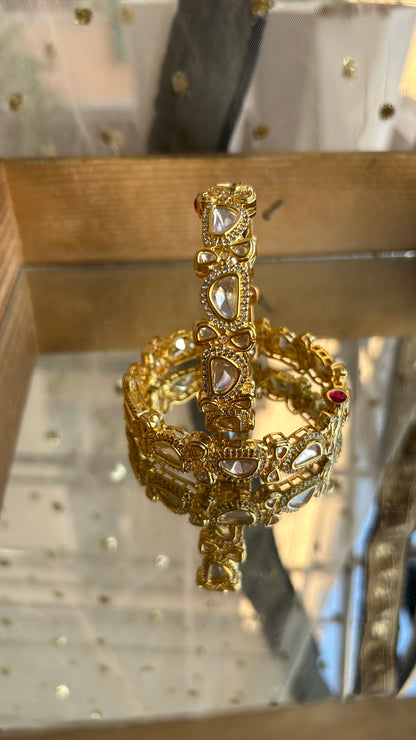 'Kehnkshan' uncut polki Openable Bangles