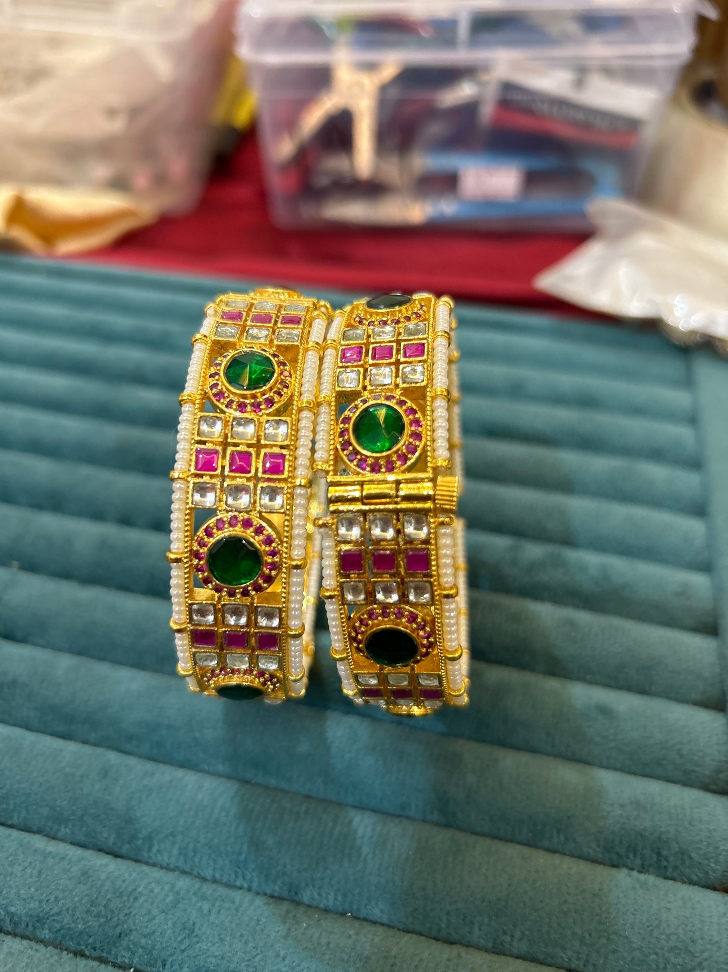 ‘Tara’ Multicolor pachi kundan kadde