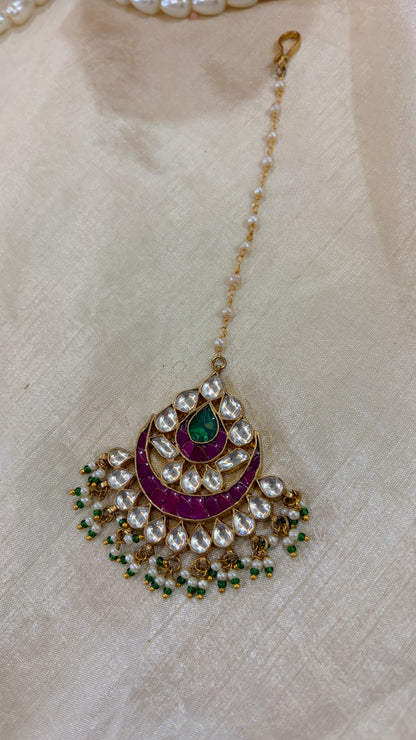 Pachi Kundan Mangtikka