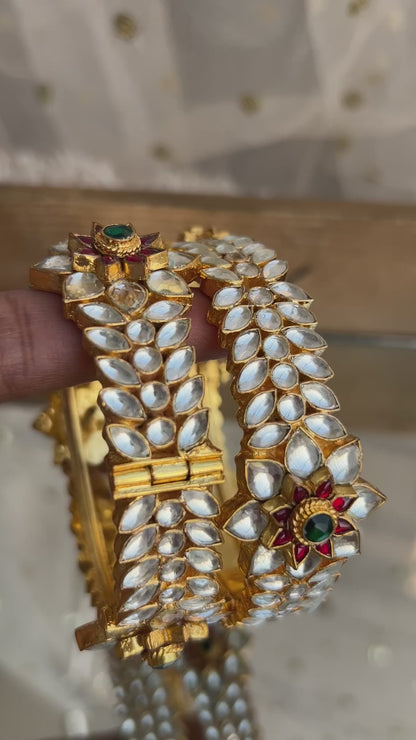 'Anaya' Openable pachi kundan 3D flower design Bangles