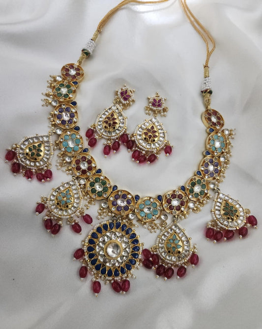 'Shringaarika' pachi kundan necklace