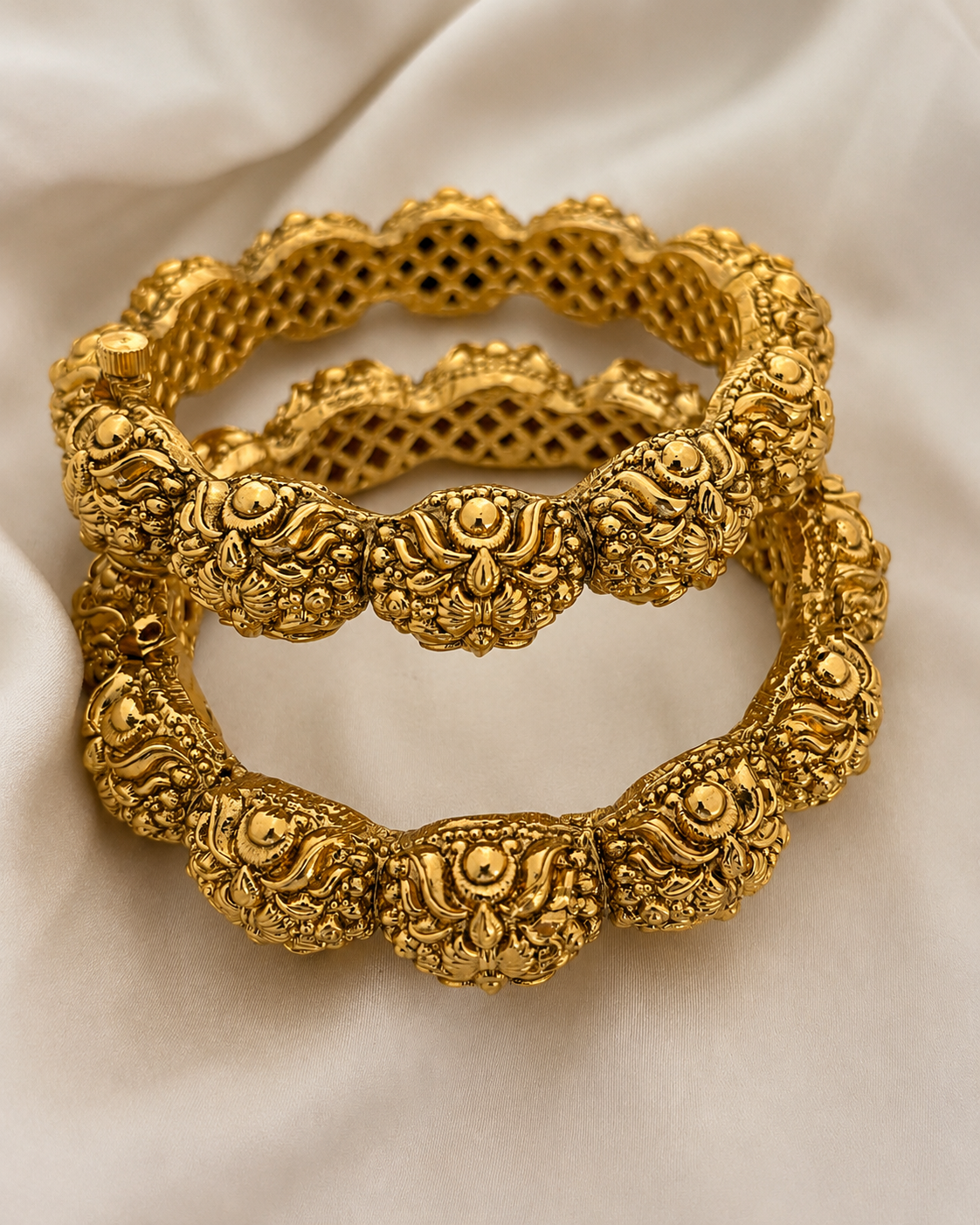 ’Veena’ Gold look openable bangles